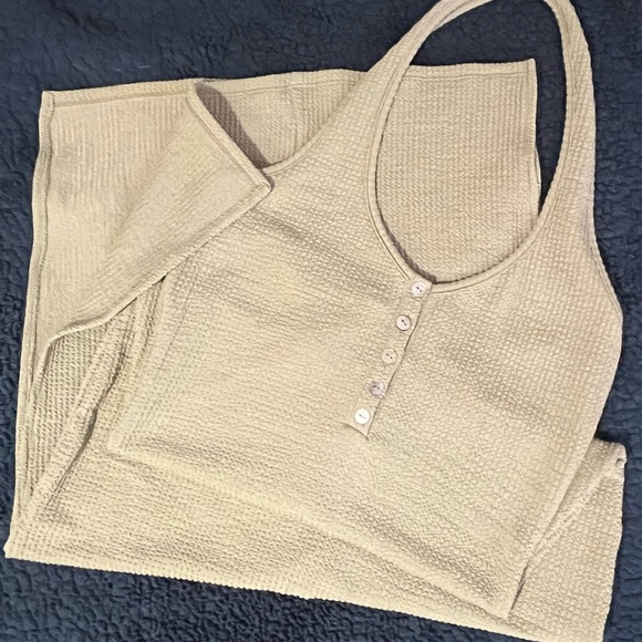 MIDI RIBBED HALTER DRESS - Picture 3 of 5